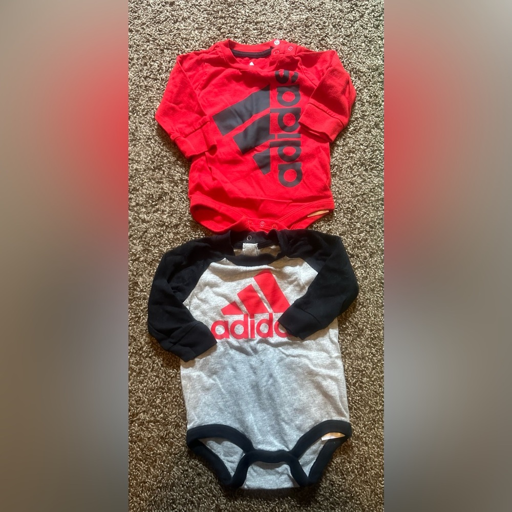 ADIDAS TWO PIECE ONESIE SET: EXCELLENT CONDITION: SIZE 6 MTH